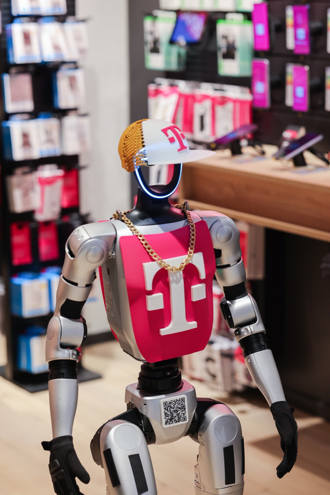Schotti — one robot, a thousand roles
